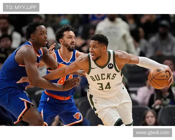 字母哥再创奇迹带领雄鹿翻越大山力克尼克斯迎来胜利